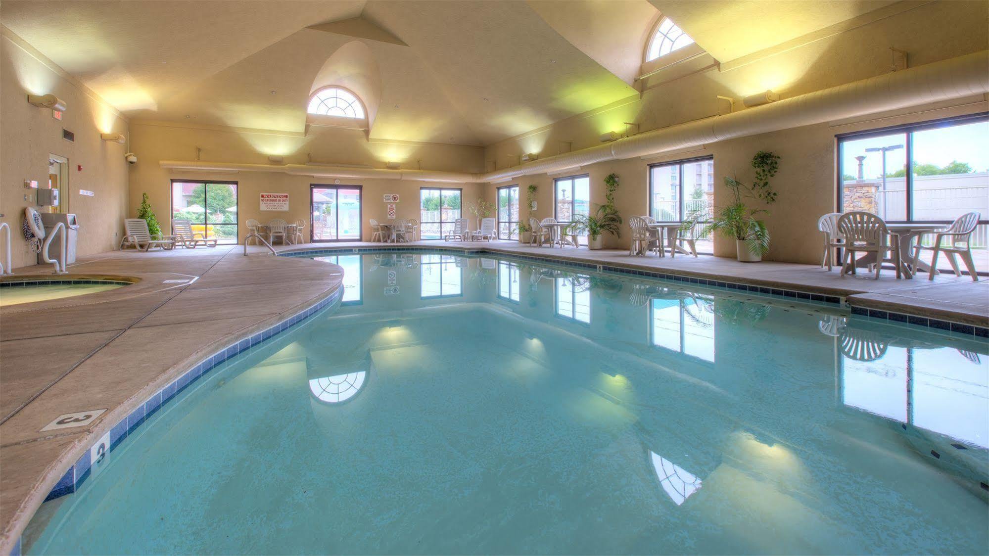 Music Road Resort Inn Pigeon Forge Bagian luar foto